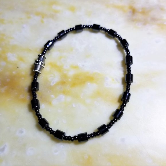 Grey Hematite Beaded 7" Bracelet - Picture 2 of 2